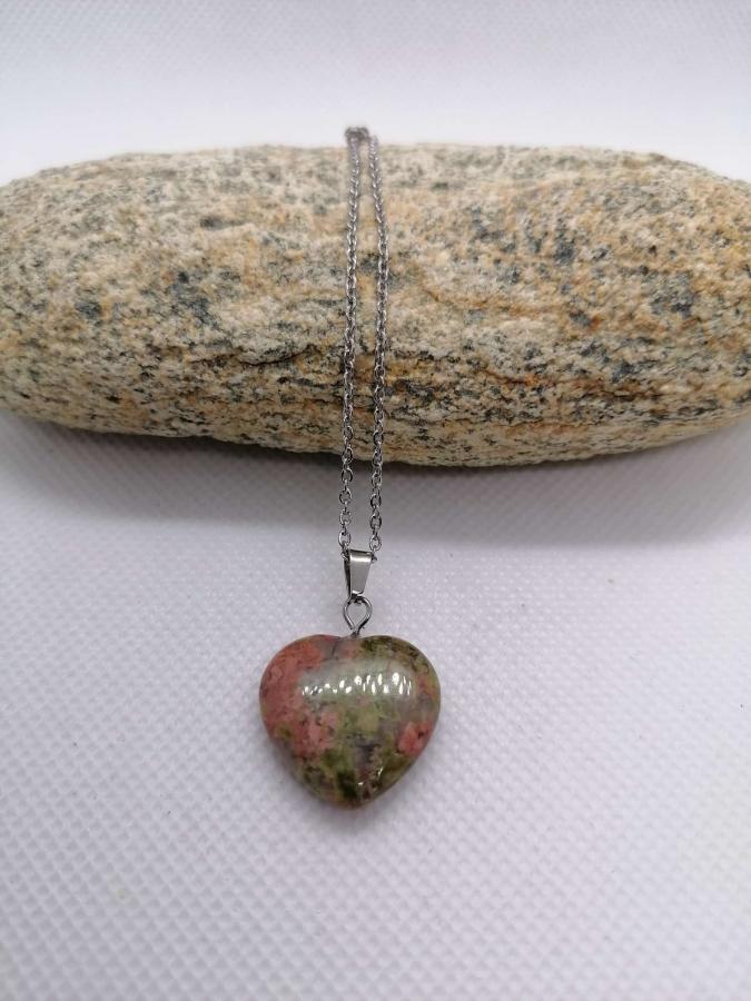 Dije Corazón Unakita con Cadena Fina de Acero